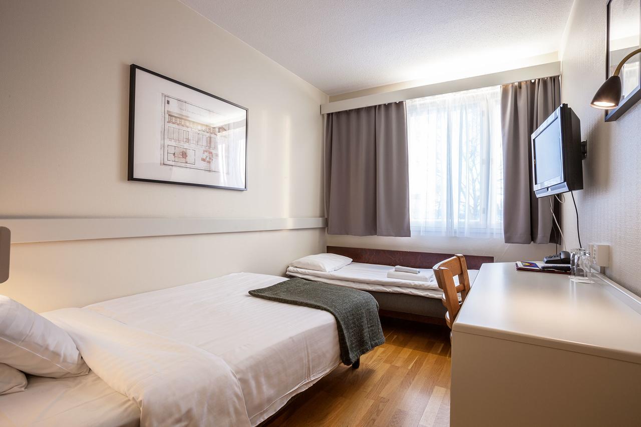Pietarsaaren Kaupunginhotelli Jakobstad Bagian luar foto